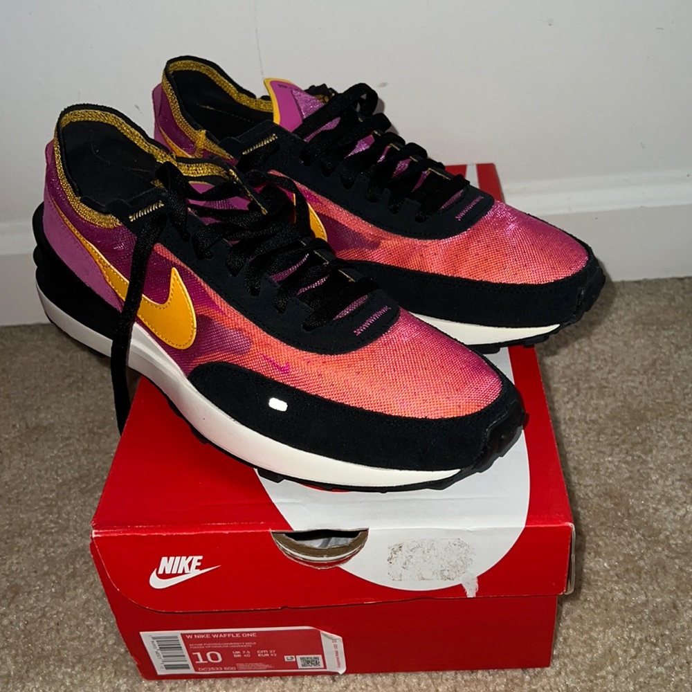 wmns nike waffle one